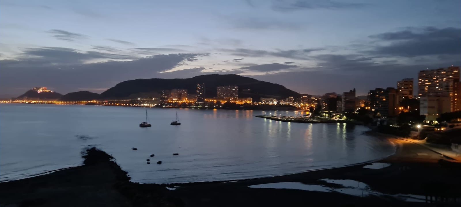 Piso de 1 habitación en Alicante / Alacant ciudad en alquiler con garaje - 990 € (Ref: 8666425)