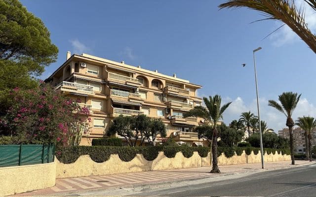 3 bedroom Flat for sale in El Campello with pool garage - € 360,000 (Ref: 8697596)
