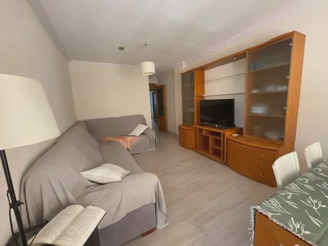 3 bedroom Flat for rent in Alicante / Alacant city with pool garage - € 1,350 (Ref: 8700950)