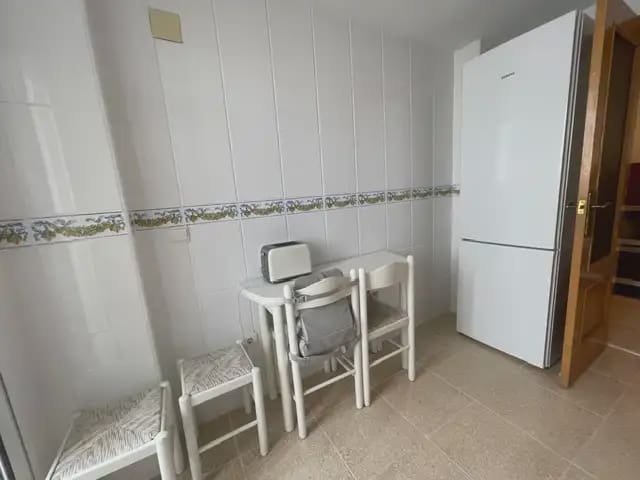 3 bedroom Flat for rent in Alicante / Alacant city with pool garage - € 1,350 (Ref: 8700950)