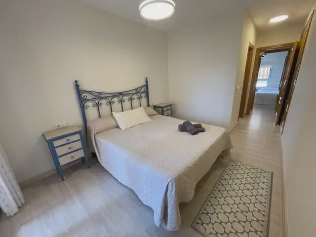 3 bedroom Flat for rent in Alicante / Alacant city with pool garage - € 1,350 (Ref: 8700950)