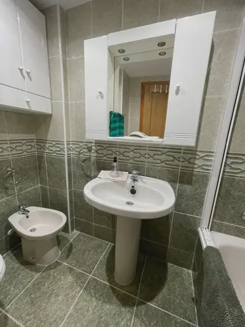 3 bedroom Flat for rent in Alicante / Alacant city with pool garage - € 1,350 (Ref: 8700950)