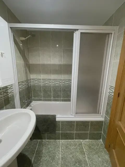 3 bedroom Flat for rent in Alicante / Alacant city with pool garage - € 1,350 (Ref: 8700950)