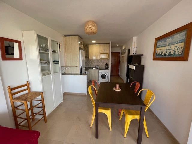 2 makuuhuone Asunto vuokrattavana paikassa Alicante kaupunki mukana uima-altaan 
autotalli - 1 400 € (Ref: 8720088)