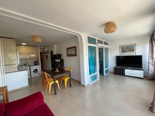 2 makuuhuone Asunto vuokrattavana paikassa Alicante kaupunki mukana uima-altaan 
autotalli - 1 400 € (Ref: 8720088)