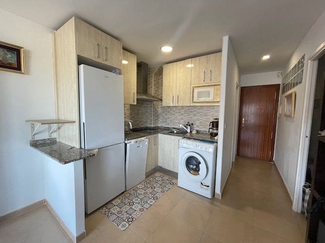 2 makuuhuone Asunto vuokrattavana paikassa Playa de San Juan, Alicante kaupunki mukana uima-altaan 
autotalli - 1 400 € (Ref: 8720088)