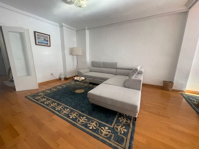 3 bedroom Flat for rent in El Campello - € 1,350 (Ref: 8763200)