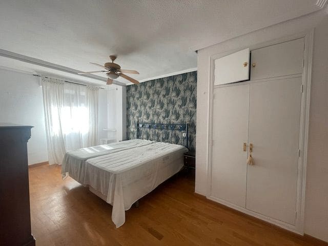 3 bedroom Flat for rent in El Campello - € 1,350 (Ref: 8763200)