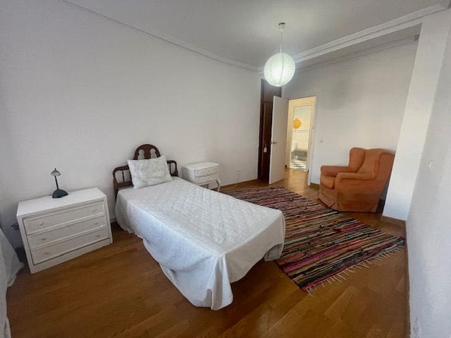 3 bedroom Flat for rent in El Campello - € 1,350 (Ref: 8763200)