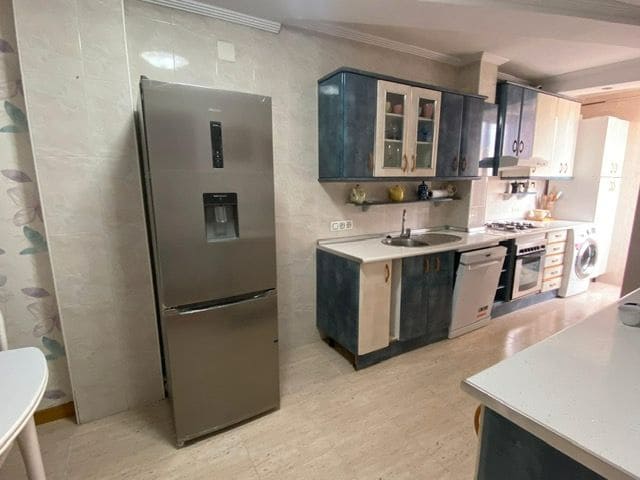 3 bedroom Flat for rent in El Campello - € 1,350 (Ref: 8763200)