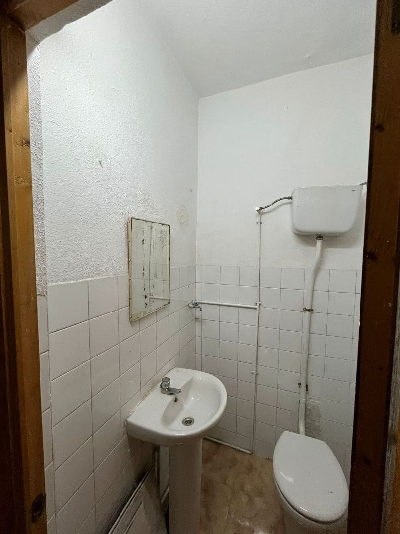 Commercieel te huur in Alicante stad - € 750 (Ref: 8803888)