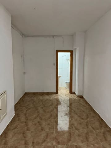 Erhverv til leje i Carolinas Bajas, Alicante by - € 750 (Ref: 8803888)