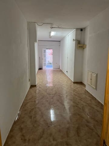 Kommersiell til leie i Carolinas Bajas, Alicante by - € 750 (Ref: 8803888)