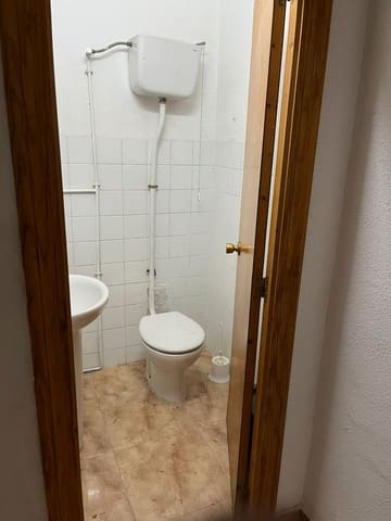 Erhverv til leje i Carolinas Bajas, Alicante by - € 750 (Ref: 8803888)