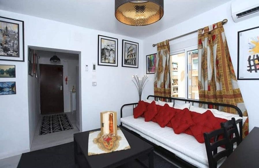 3 soveværelse Lejlighed til salg i Alicante by - € 133.000 (Ref: 8803889)