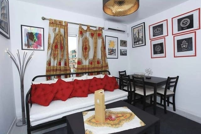 3 soveværelse Lejlighed til salg i Virgen del Remedio - Parque lo Morant, Alicante by - € 133.000 (Ref: 8803889)