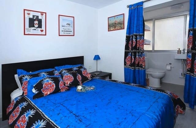 3 soveværelse Lejlighed til salg i Virgen del Remedio - Parque lo Morant, Alicante by - € 133.000 (Ref: 8803889)