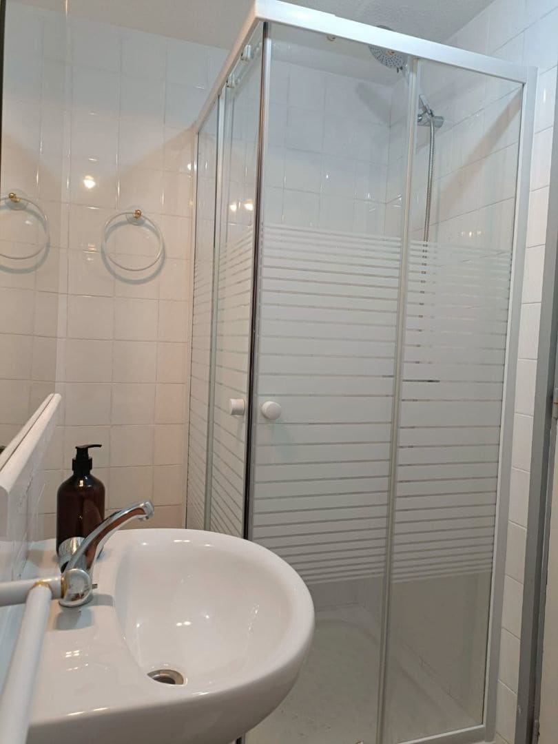 3 bedroom Flat for rent in Alicante / Alacant city with garage - € 875 (Ref: 8816807)