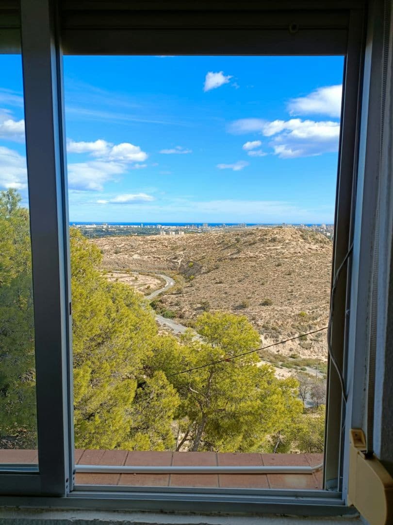 3 bedroom Flat for rent in Alicante / Alacant city with garage - € 875 (Ref: 8816807)