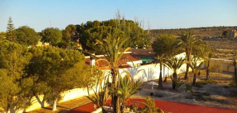 6 bedroom Villa for sale in Muchamiel / Mutxamel with pool garage - € 750,000 (Ref: 8912518)