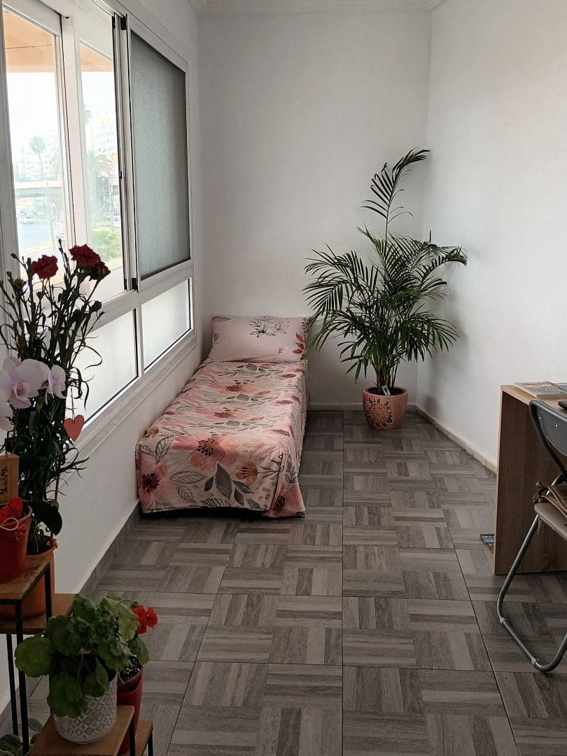 2 soveværelse Lejlighed til salg i Alicante by med garage - € 188.000 (Ref: 8936404)