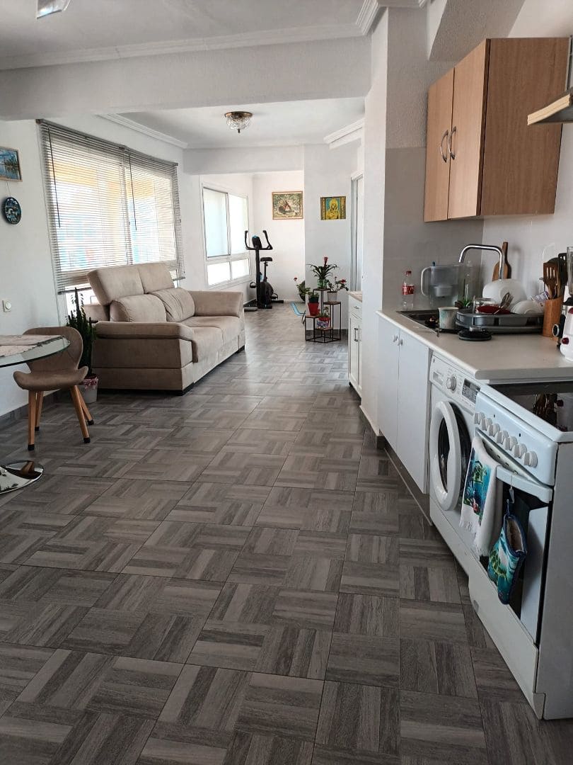 2 soveværelse Lejlighed til salg i Alicante by med garage - € 188.000 (Ref: 8936404)