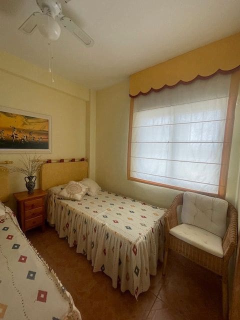 2 bedroom Flat for rent in Alicante / Alacant city with pool garage - € 850 (Ref: 8949975)