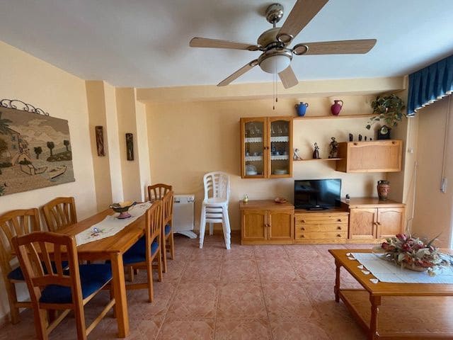 2 bedroom Flat for rent in Alicante / Alacant city with pool garage - € 850 (Ref: 8949975)