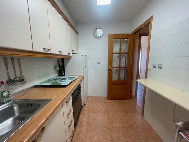 2 bedroom Flat for rent in Alicante / Alacant city with pool garage - € 850 (Ref: 8949975)