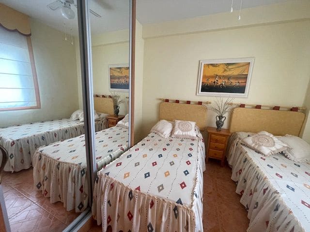 2 bedroom Flat for rent in Alicante / Alacant city with pool garage - € 850 (Ref: 8949975)