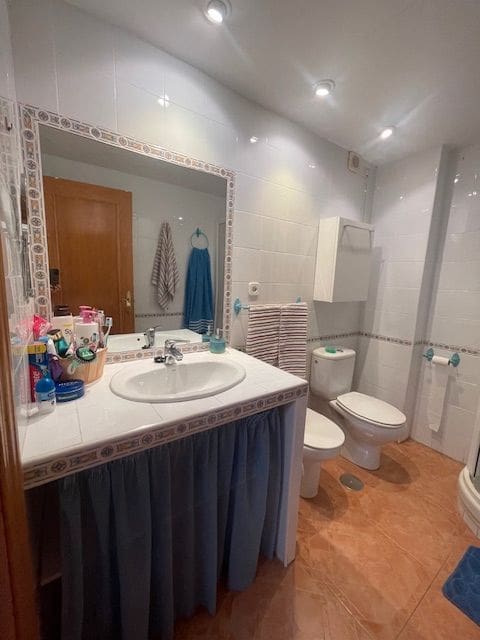 2 bedroom Flat for rent in Alicante / Alacant city with pool garage - € 850 (Ref: 8949975)