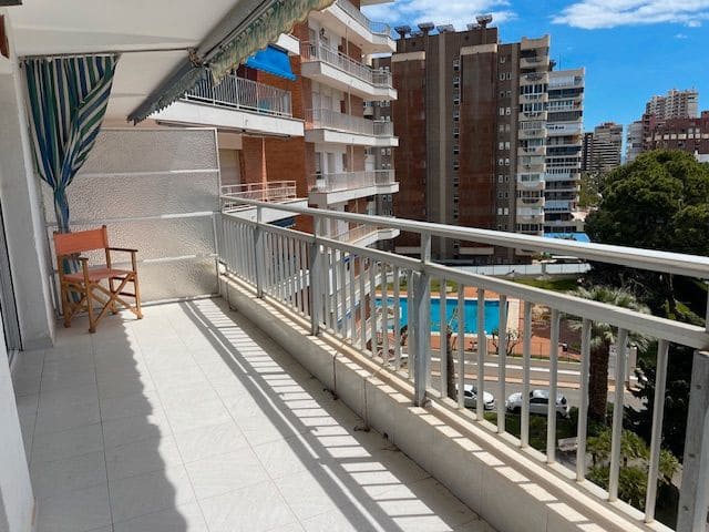 2 soverom Leilighet til leie i Playa de San Juan, Alicante by med svømmebasseng garasje - € 850 (Ref: 8949975)