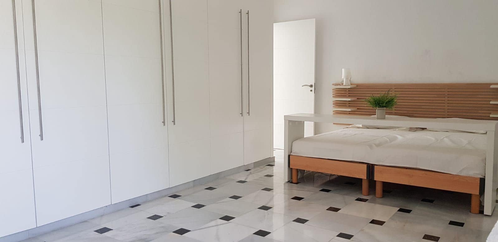 5 soveværelse Villa til leje i Alicante by med swimmingpool garage - € 5.600 (Ref: 8951742)