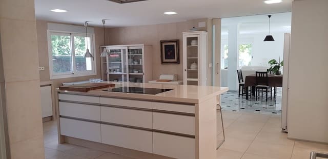 5 soverom Villa til leie i Alicante Golf, Alicante by med svømmebasseng garasje - € 5 600 (Ref: 8951742)