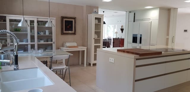 5 soverom Villa til leie i Alicante Golf, Alicante by med svømmebasseng garasje - € 5 600 (Ref: 8951742)