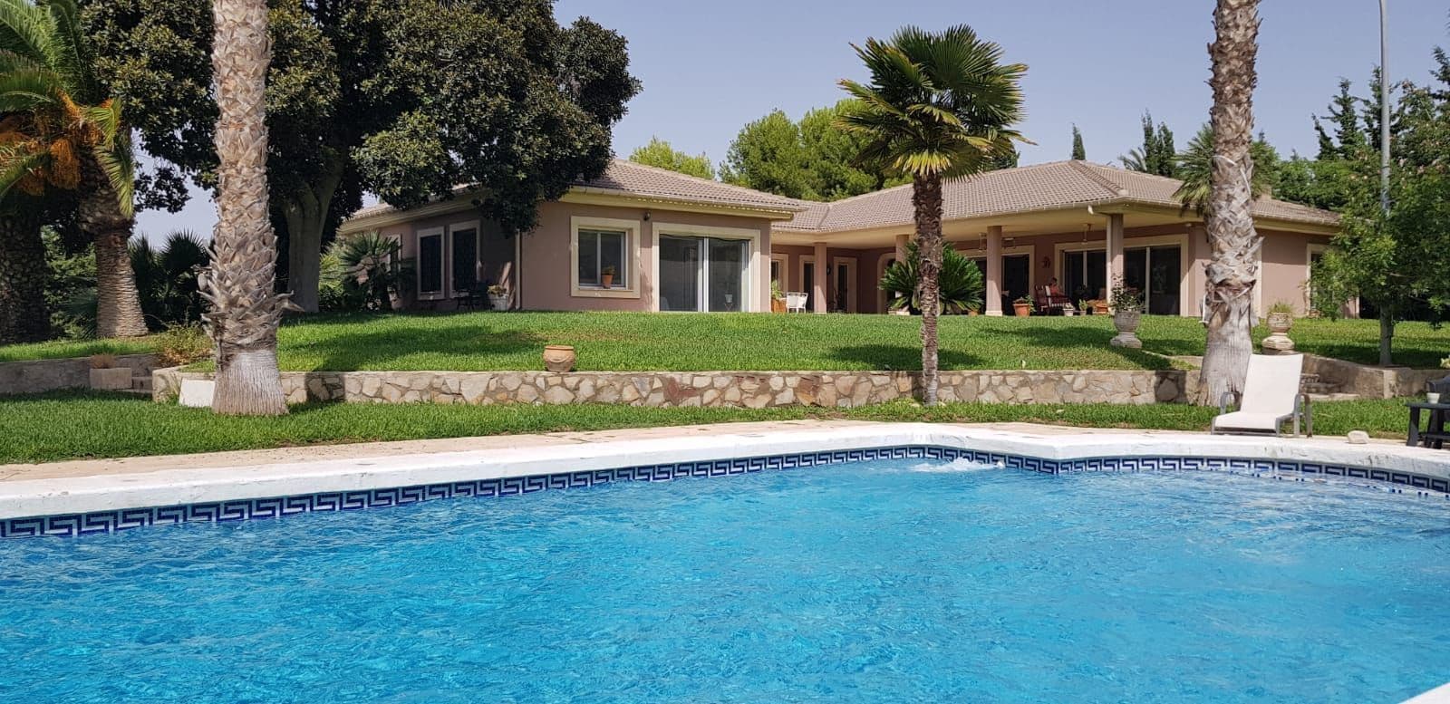 5 soveværelse Villa til leje i Alicante by med swimmingpool garage - € 5.600 (Ref: 8951742)