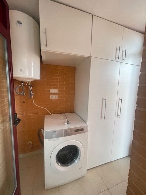 3 soveværelse Lejlighed til leje i Alicante by med swimmingpool garage - € 1.700 (Ref: 8960988)