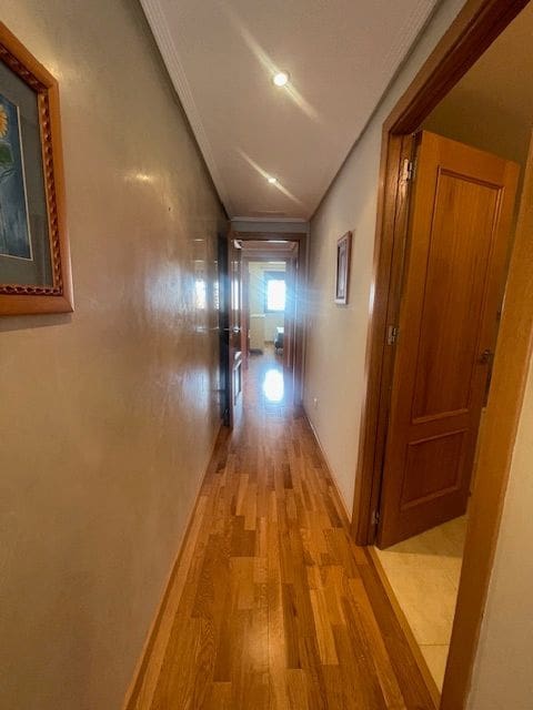 3 soveværelse Lejlighed til leje i Alicante by med swimmingpool garage - € 1.700 (Ref: 8960988)