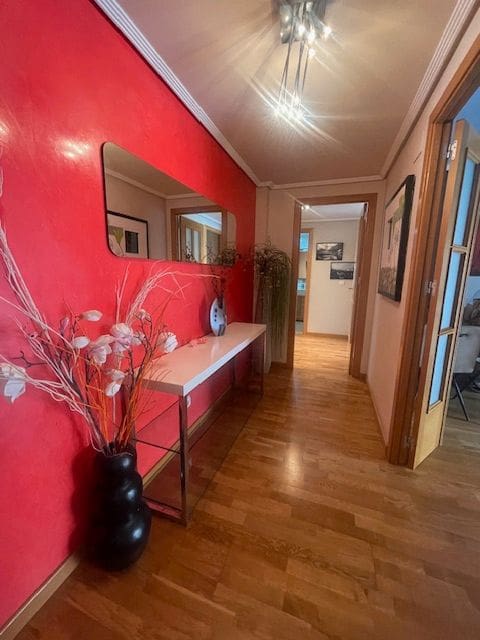 3 soveværelse Lejlighed til leje i Alicante by med swimmingpool garage - € 1.700 (Ref: 8960988)