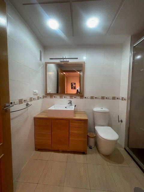 3 soveværelse Lejlighed til leje i Alicante by med swimmingpool garage - € 1.700 (Ref: 8960988)