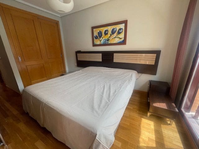 3 soveværelse Lejlighed til leje i Alicante by med swimmingpool garage - € 1.700 (Ref: 8960988)