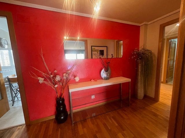 3 soveværelse Lejlighed til leje i Alicante by med swimmingpool garage - € 1.700 (Ref: 8960988)