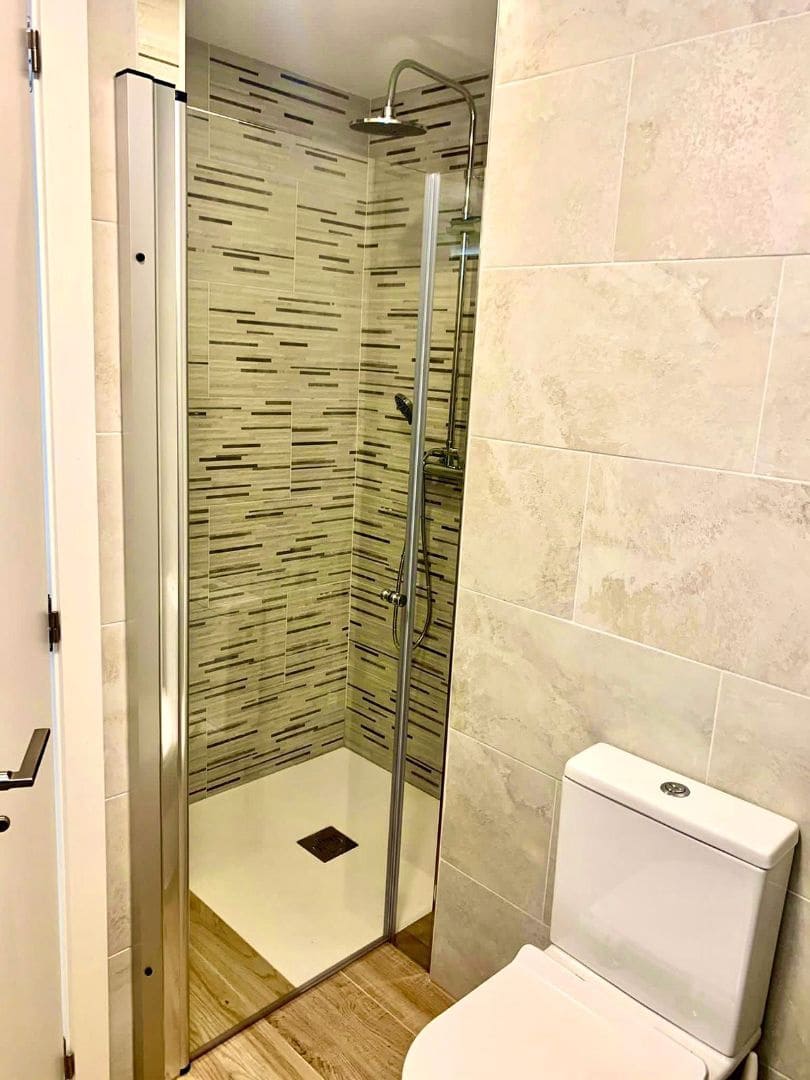 2 slaapkamer Flat te huur in Alicante stad met zwembad garage - € 1.200 (Ref: 8971839)