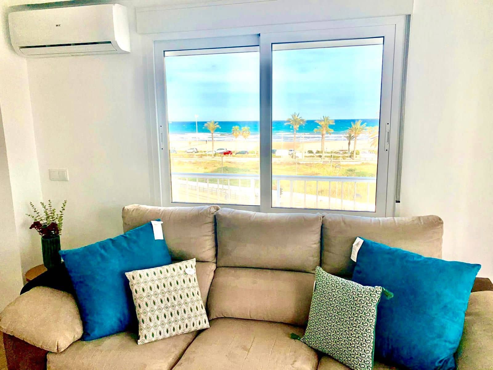 2 slaapkamer Flat te huur in Alicante stad met zwembad garage - € 1.200 (Ref: 8971839)