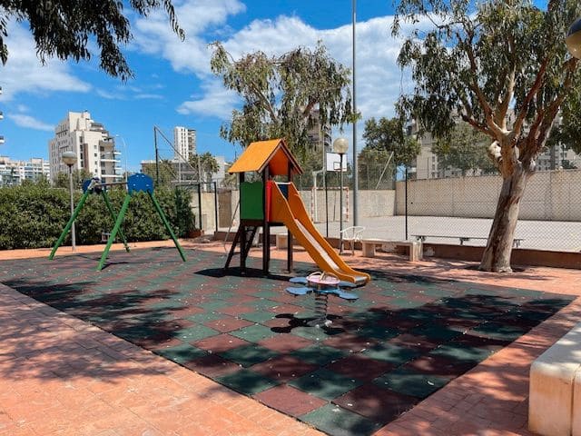 2 quarto Apartamento para venda em Alicante cidade com piscina garagem - 240 000 € (Ref: 8971841)