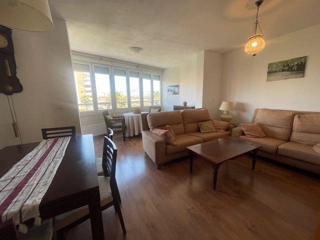 2 soveværelse Lejlighed til leje i Alicante by med swimmingpool garage - € 1.200 (Ref: 8976311)