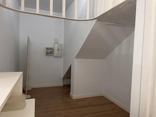 Commercial for sale in Santo Domingo, Alicante / Alacant city - € 185,000 (Ref: 8987891)