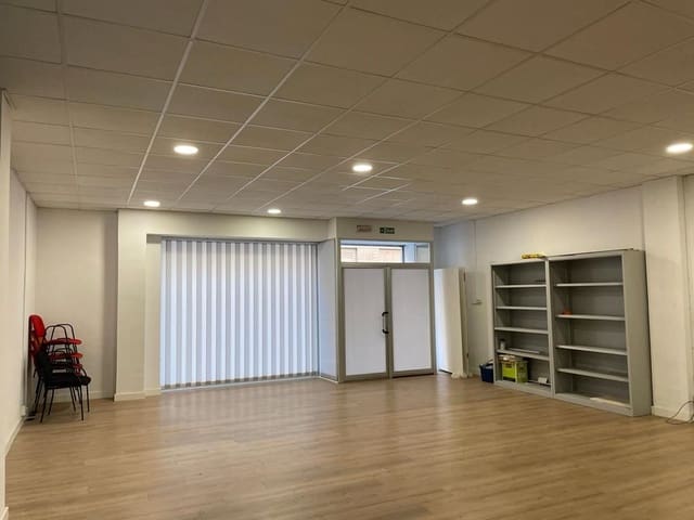 Commercial for sale in Santo Domingo, Alicante / Alacant city - € 185,000 (Ref: 8987891)