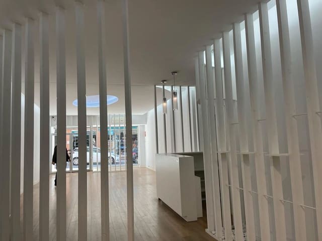 Commercial for sale in Santo Domingo, Alicante / Alacant city - € 185,000 (Ref: 8987891)