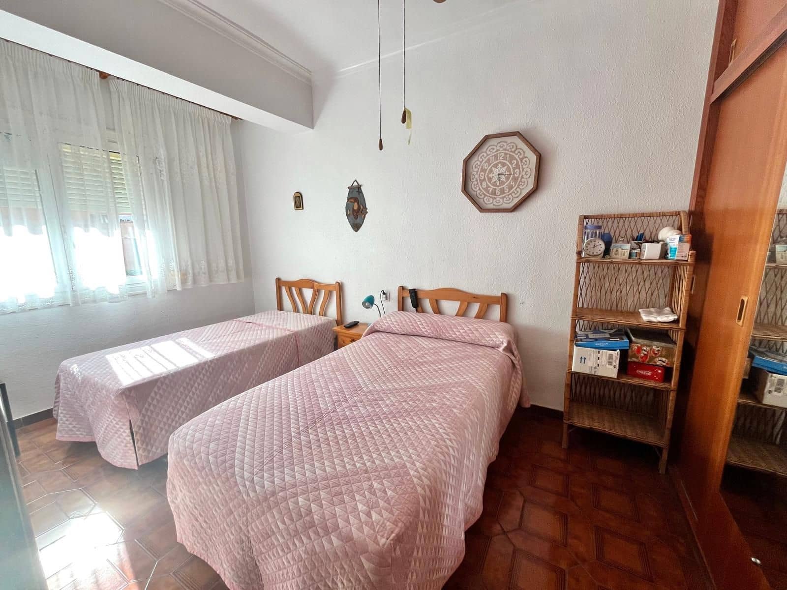 3 soveværelse Lejlighed til salg i Alicante by - € 251.000 (Ref: 8990345)